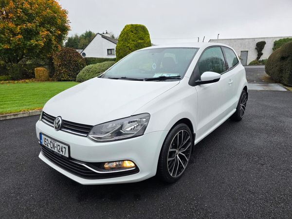 Volkswagen Polo Hatchback, Petrol, 2015, White