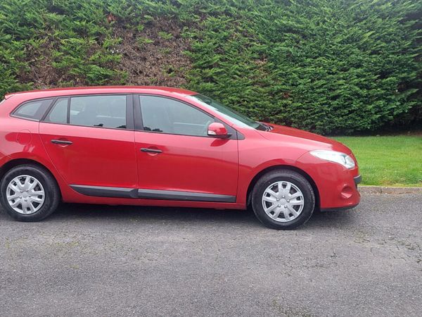 Renault Megane Estate, Diesel, 2012, Red