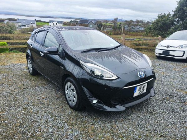 Toyota Aqua Hatchback, Petrol Hybrid, 2018, Black