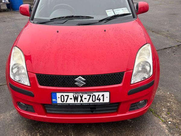 Suzuki Swift Hatchback, Petrol, 2007, Red