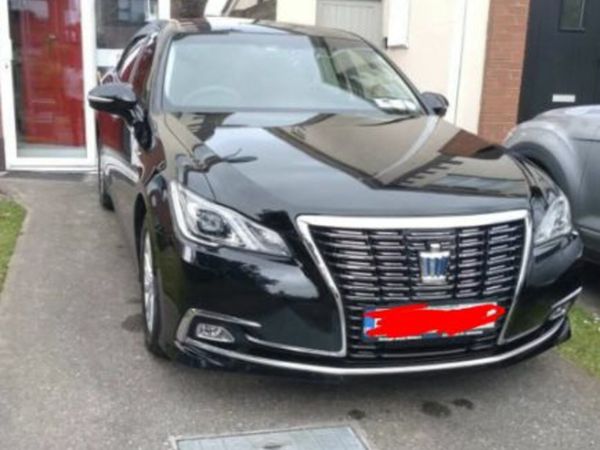 Toyota Crown Saloon, Petrol Hybrid, 2016, Black