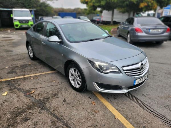 Opel Insignia Hatchback, Diesel, 2014, Silver