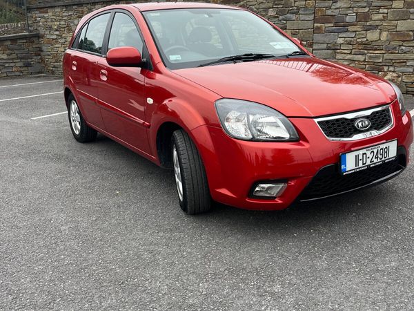 Kia Rio Hatchback, Petrol, 2011, Red
