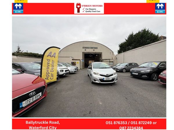Toyota Yaris Hatchback, Petrol, 2014, Silver