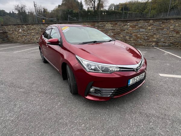Toyota Corolla Saloon, Diesel, 2017, Red