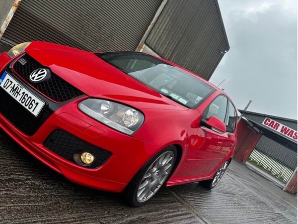 Volkswagen Golf Hatchback, Petrol, 2007, Red