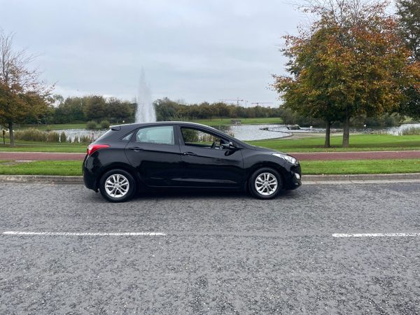 Hyundai i30 MPV, Diesel, 2012, Black