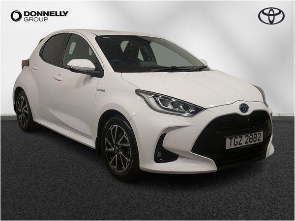 Toyota Yaris Hatchback, Petrol Hybrid, 2021, White