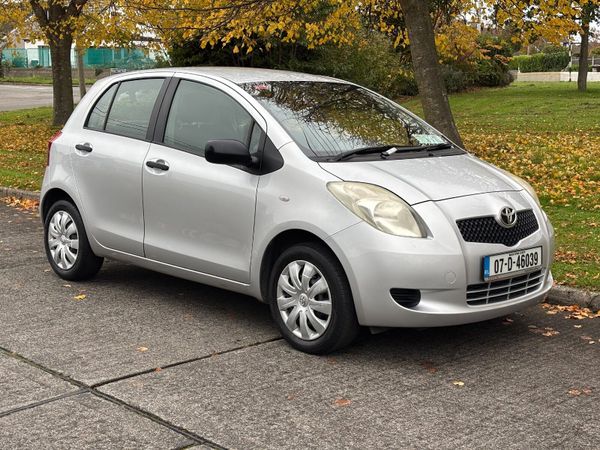 Toyota Yaris Hatchback, Petrol, 2007, Silver