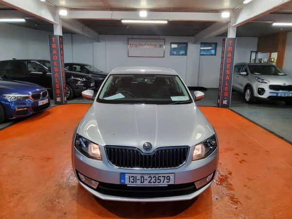 Skoda Octavia Saloon, Diesel, 2013, Silver