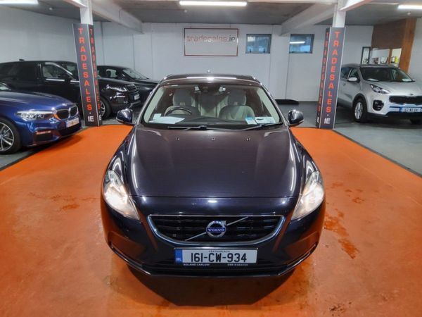 Volvo V40 Hatchback, Diesel, 2016, Blue