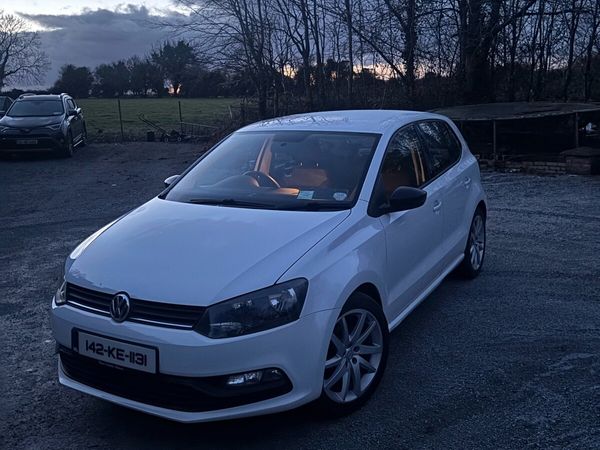 Volkswagen Polo Hatchback, Petrol, 2014, White