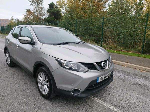 Nissan Qashqai Hatchback, Diesel, 2014, Silver