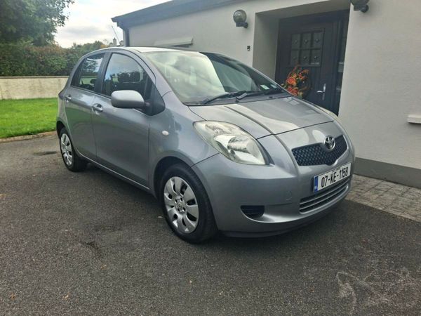 Toyota Yaris Hatchback, Petrol, 2007, Silver