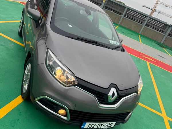 Renault Captur Hatchback, Diesel, 2013, Grey