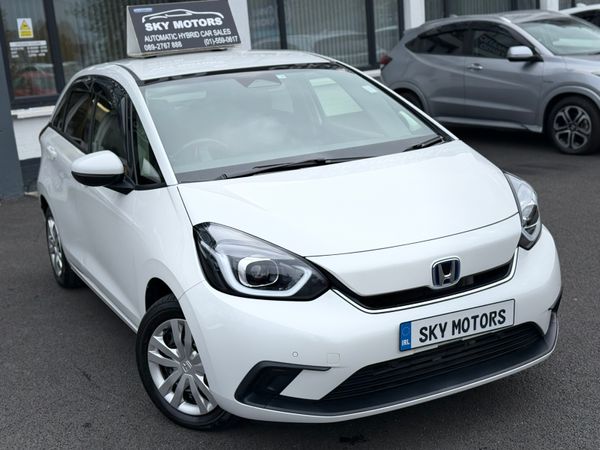 Honda Jazz Hatchback, Petrol Hybrid, 2020, White