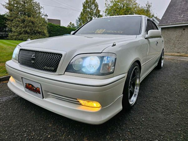 Toyota Crown Unknown, Unknown, 2002, White