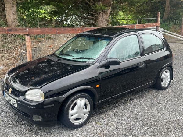 Opel Corsa Hatchback, Petrol, 1994, Black