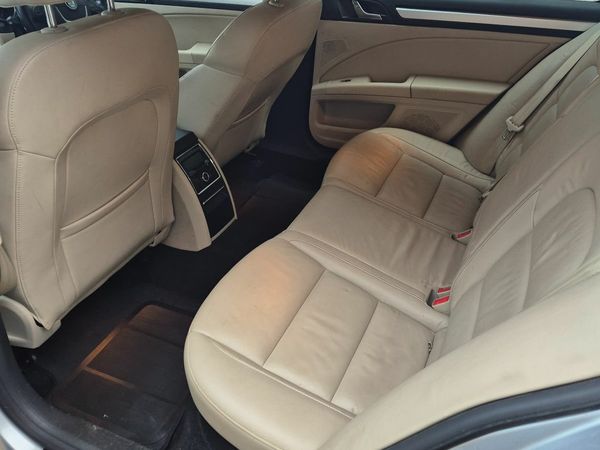 Skoda Superb Hatchback, Diesel, 2012, Silver
