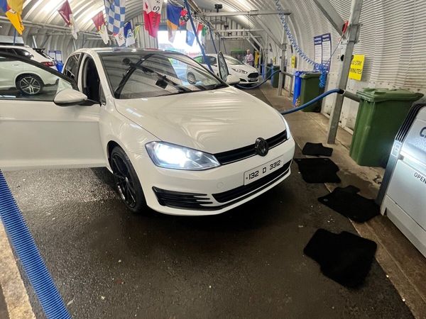 Volkswagen Golf Estate, Petrol, 2013, White