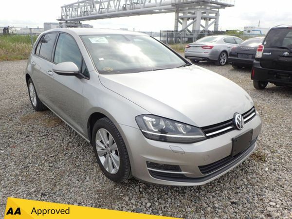 Volkswagen Golf Hatchback, Petrol, 2016, Silver