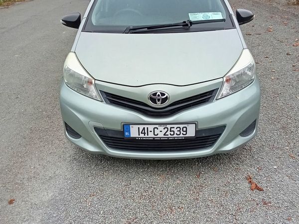 Toyota Yaris Hatchback, Diesel, 2014, Green