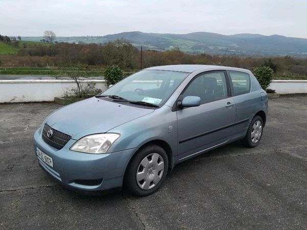 Toyota Corolla Hatchback, Petrol, 2004, Grey