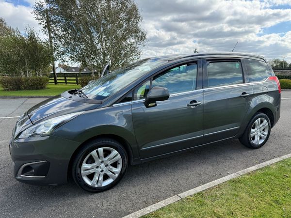Peugeot 5008 MPV, Diesel, 2016, Grey