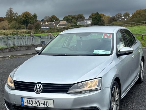 Volkswagen Jetta Saloon, Diesel, 2014, Silver