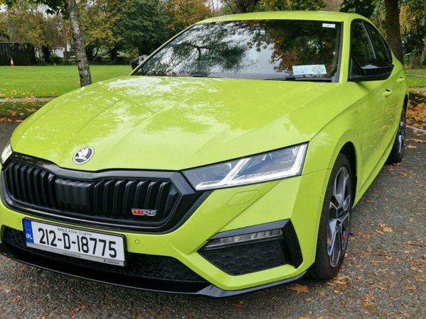Skoda Octavia Saloon, Petrol Plug-in Hybrid, 2021, Green