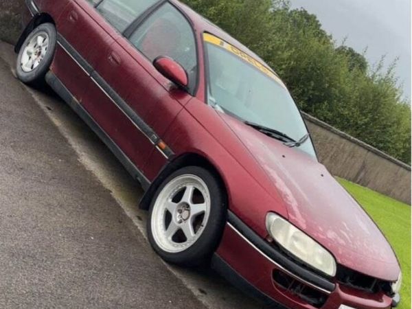 Vauxhall Omega Estate, Petrol, 1999, Red
