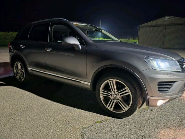 Volkswagen Touareg SUV, Diesel, 2017, Grey
