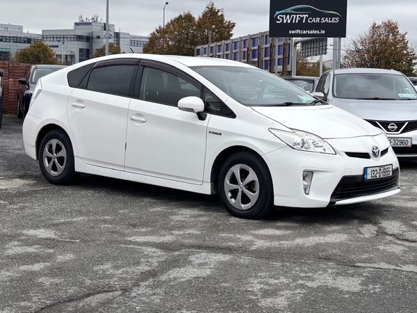 Toyota Prius Hatchback, Petrol Hybrid, 2013, White