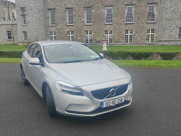 Volvo V40 Estate, Petrol, 2019, Grey