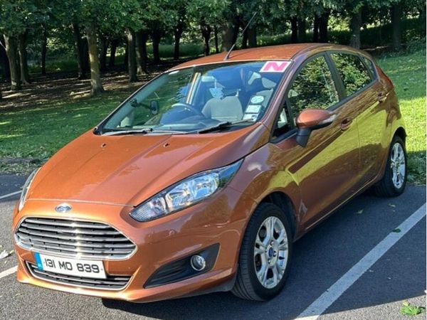 Ford Fiesta Hatchback, Petrol, 2013, Gold