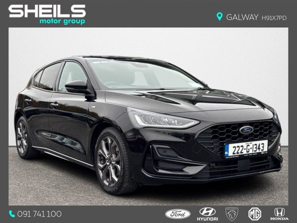 Ford Focus Hatchback, Petrol, 2022, Black