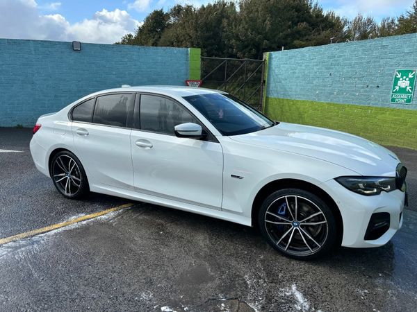 BMW 3-Series Saloon, Petrol Plug-in Hybrid, 2022, White