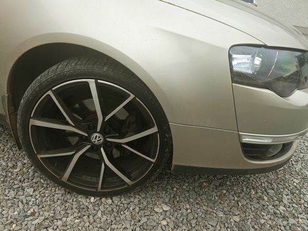 Volkswagen Passat Saloon, Diesel, 2008, Beige