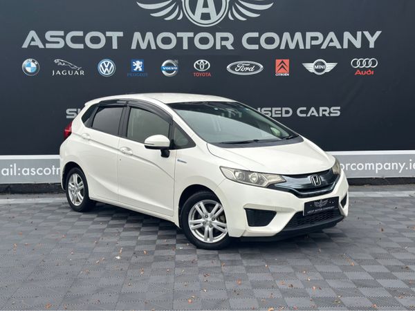 Honda Fit Hatchback, Petrol Hybrid, 2014, White