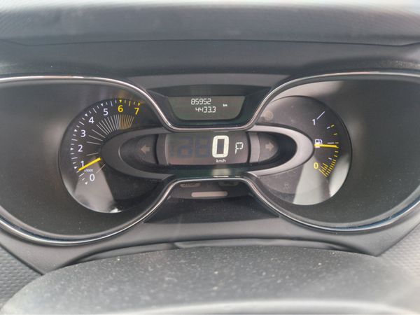 Renault Captur MPV, Petrol, 2015, Orange