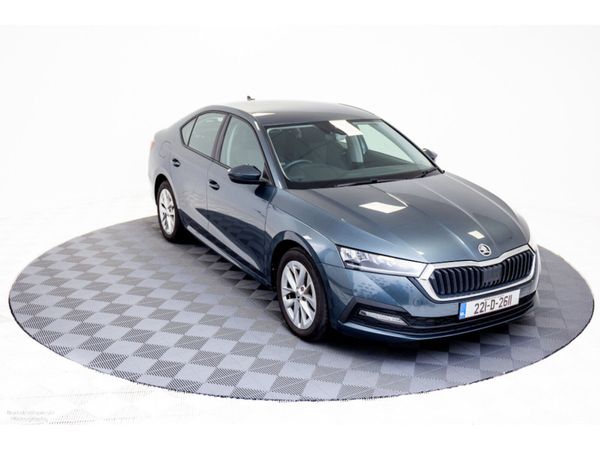 Skoda Octavia Saloon, Petrol, 2022, Grey