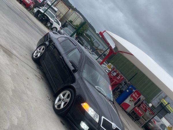 Skoda Octavia Hatchback, Petrol, 2008, Black