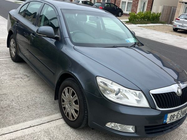 Skoda Octavia Hatchback, Petrol, 2009, Grey