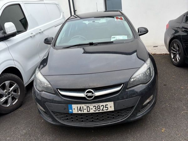 Opel Astra Saloon, Diesel, 2014, Black