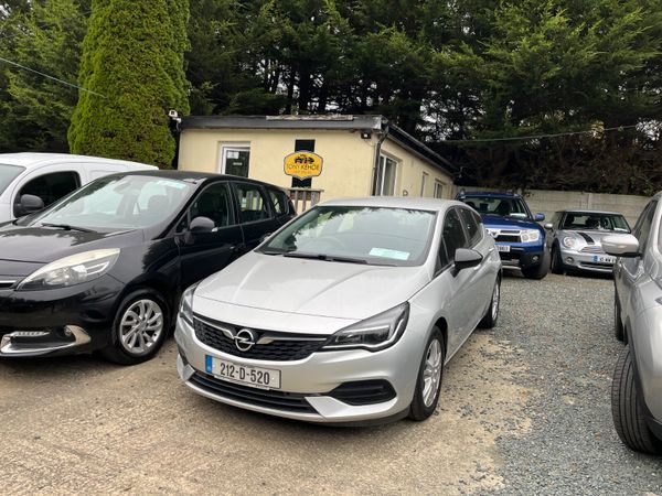 Opel Astra Hatchback, Diesel, 2021, Grey