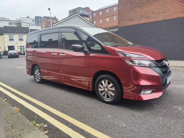 Nissan Serena MPV, Petrol, 2019, Red