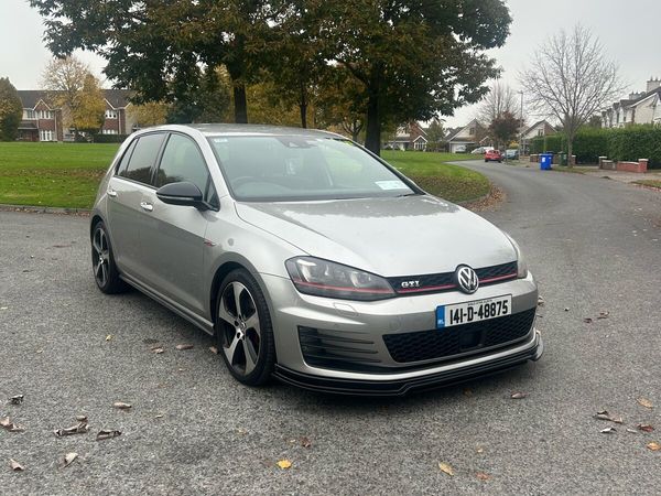 Volkswagen Golf Hatchback, Petrol, 2014, Grey