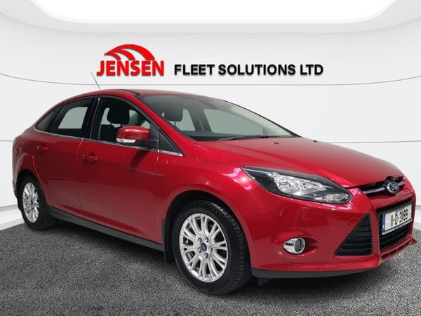 Ford Focus Saloon, Diesel, 2011, Red