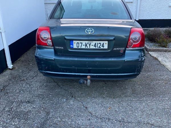 Toyota Avensis Saloon, Petrol, 2007, Green