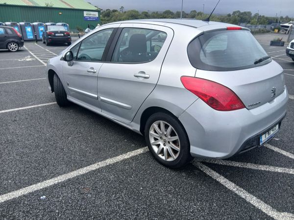 Peugeot 308 Hatchback, Diesel, 2011, Grey